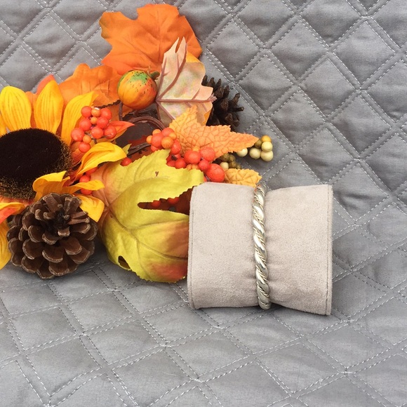 Silver Cuff - Picture 1 of 4